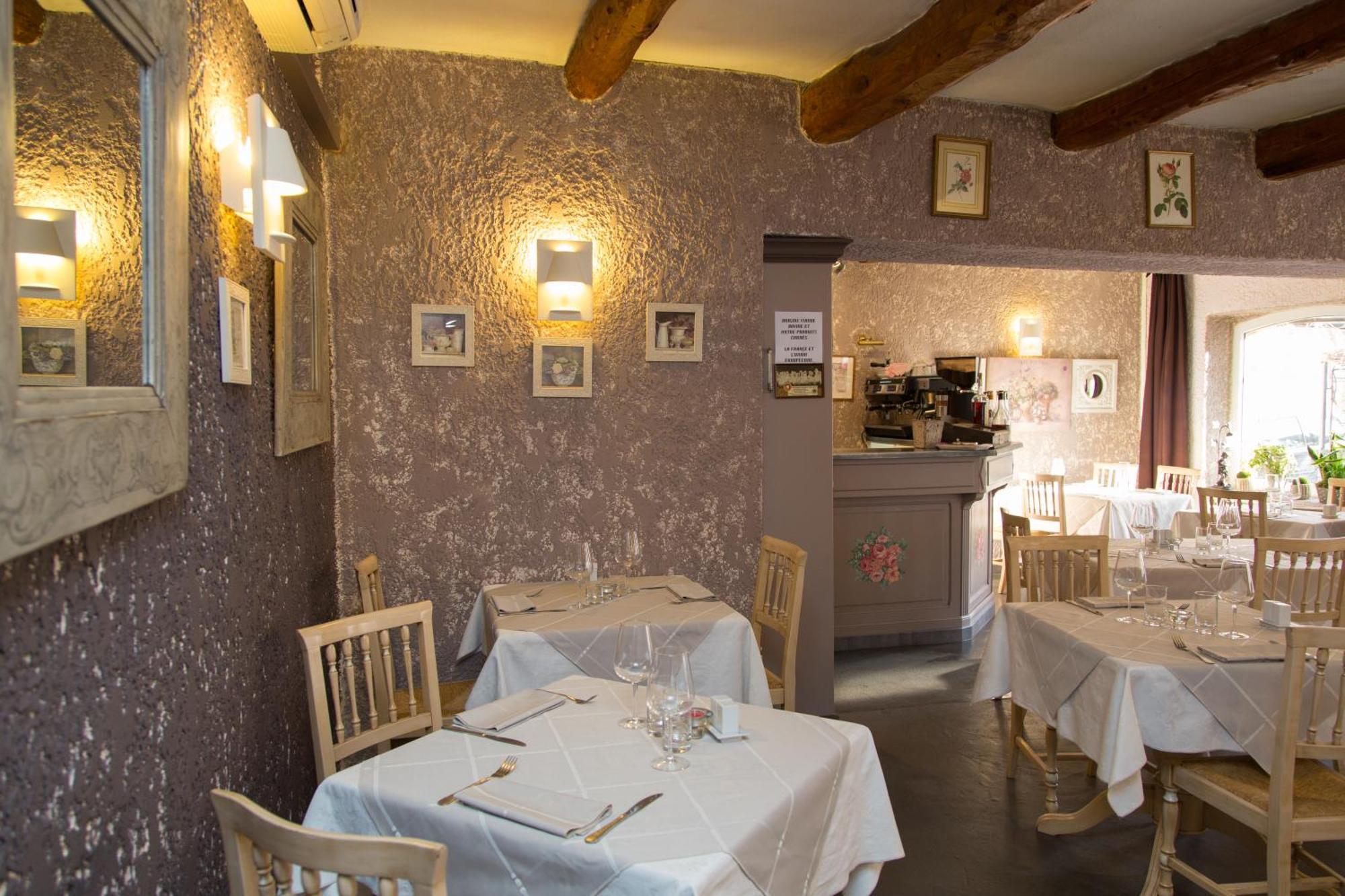 Logis Hotel Restaurant La Farigoule Sainte-Cécile-les-Vignes Εξωτερικό φωτογραφία