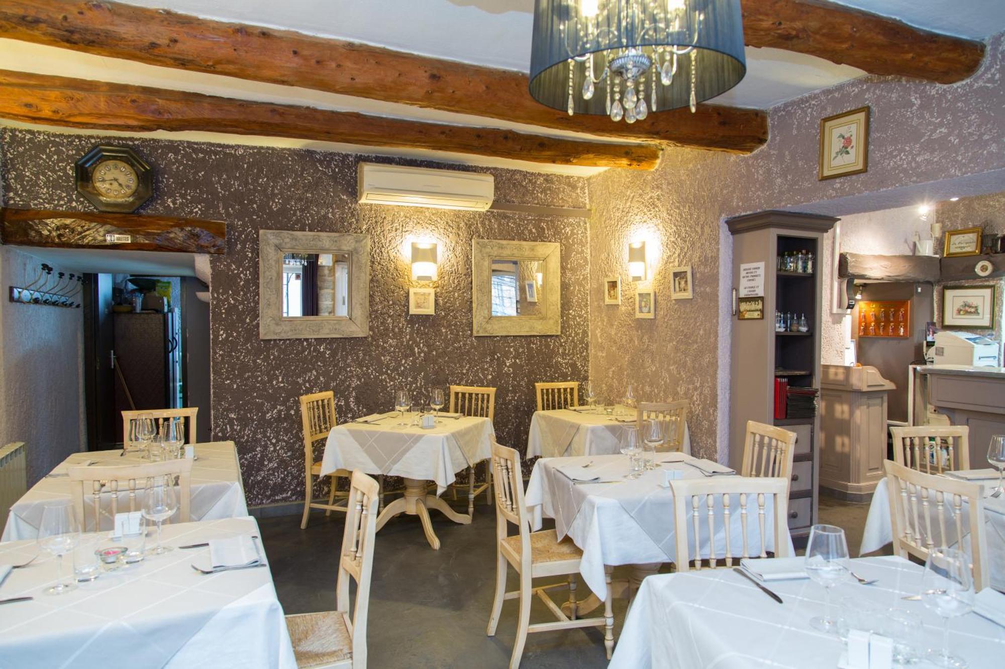 Logis Hotel Restaurant La Farigoule Sainte-Cécile-les-Vignes Εξωτερικό φωτογραφία