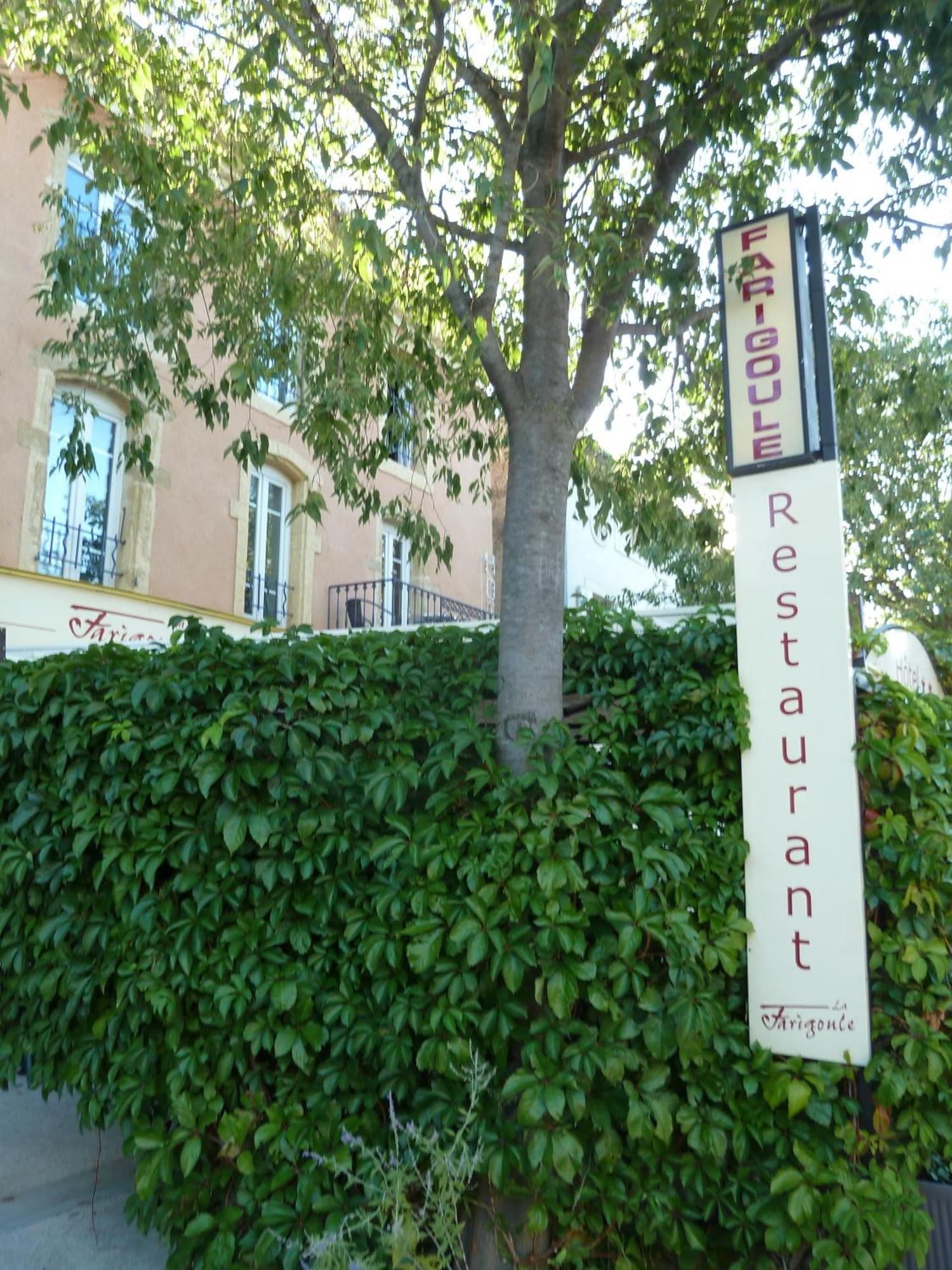 Logis Hotel Restaurant La Farigoule Sainte-Cécile-les-Vignes Εξωτερικό φωτογραφία
