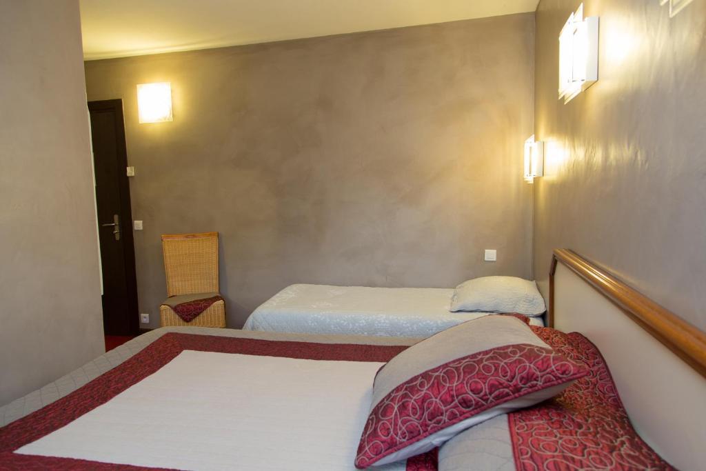 Logis Hotel Restaurant La Farigoule Sainte-Cécile-les-Vignes Δωμάτιο φωτογραφία
