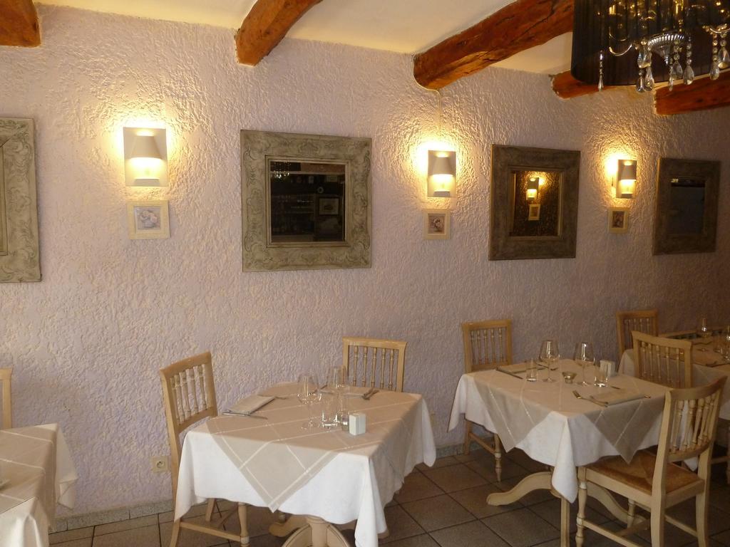 Logis Hotel Restaurant La Farigoule Sainte-Cécile-les-Vignes Εξωτερικό φωτογραφία