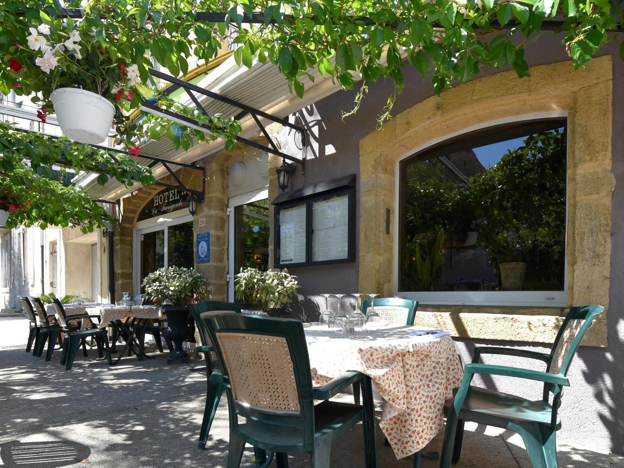 Logis Hotel Restaurant La Farigoule Sainte-Cécile-les-Vignes Εξωτερικό φωτογραφία