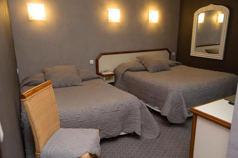 Logis Hotel Restaurant La Farigoule Sainte-Cécile-les-Vignes Εξωτερικό φωτογραφία